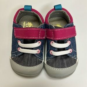 See Kai Run Jean Baby/Toddler Girl Sneaker